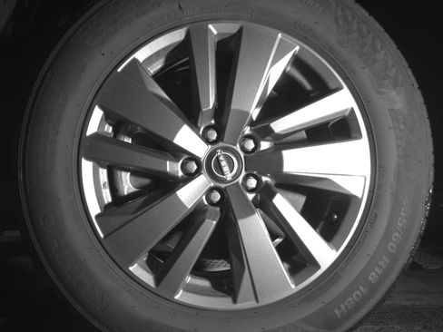 Used 2025 Nissan Pathfinder SV image 12