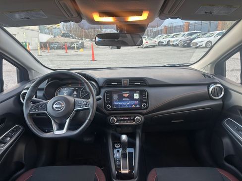 Used 2024 Nissan Versa SR image 31