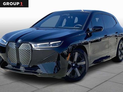 Used 2025 BMW iX M60 image 1