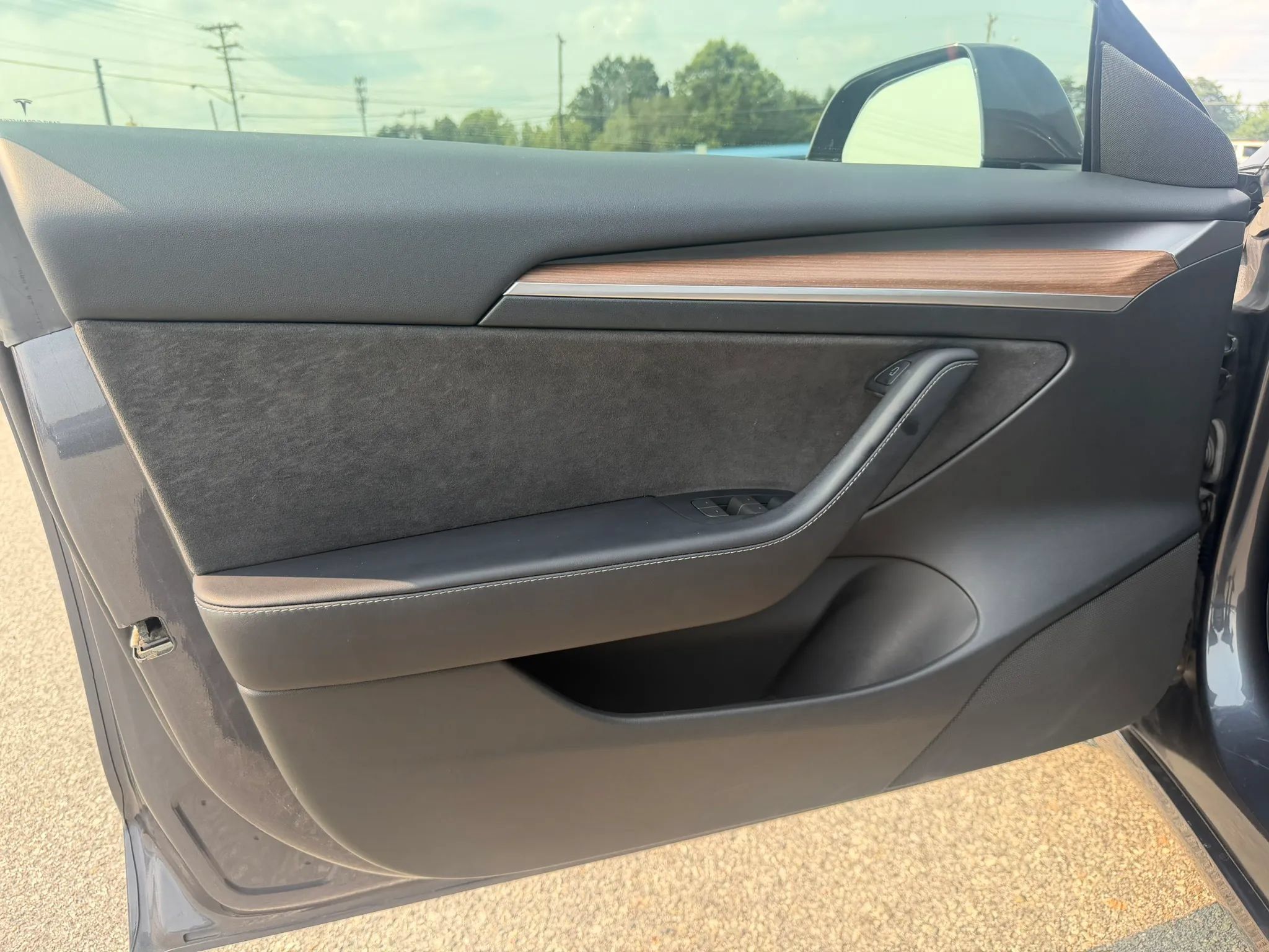 Used 2023 Tesla Model 3 Standard Range RWD image 8