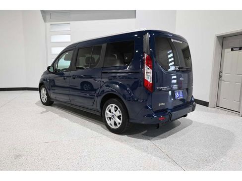 Used 2018 Ford Transit Connect XLT image 8