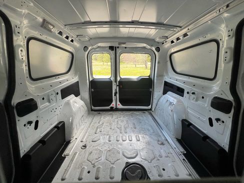 Used 2021 RAM ProMaster City Tradesman SLT FWD image 11