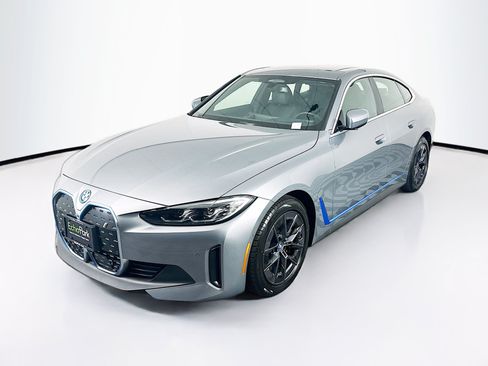Used 2024 BMW i4 eDrive40 w/ Premium Package RWD image 3