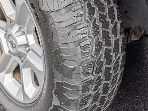 Used 2018 Toyota 4Runner SR5 image 27