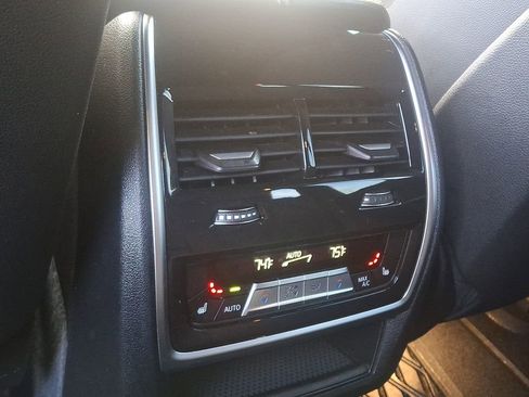 Certified 2022 BMW X5 xDrive40i w/ M Sport Package image 11