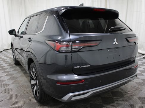 Used 2025 Mitsubishi Outlander SE AWD/4WD image 34