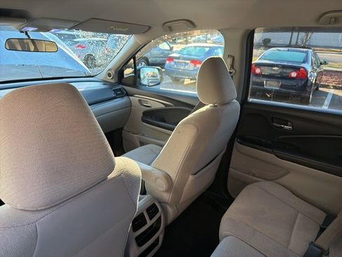 Used 2016 Honda Pilot LX image 27