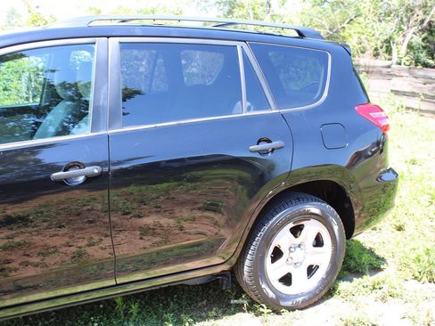 Used 2011 Toyota RAV4 4WD w/ Base L4 Extra Value Pkg image 10
