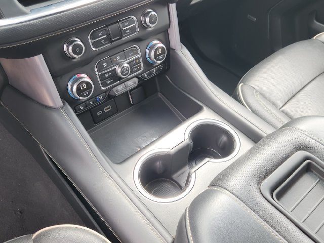 Used 2024 GMC Yukon SLT AWD/4WD image 18