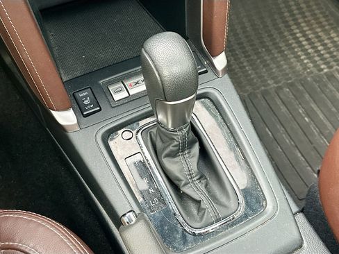 Used 2017 Subaru Forester 2.5i Touring AWD/4WD image 17