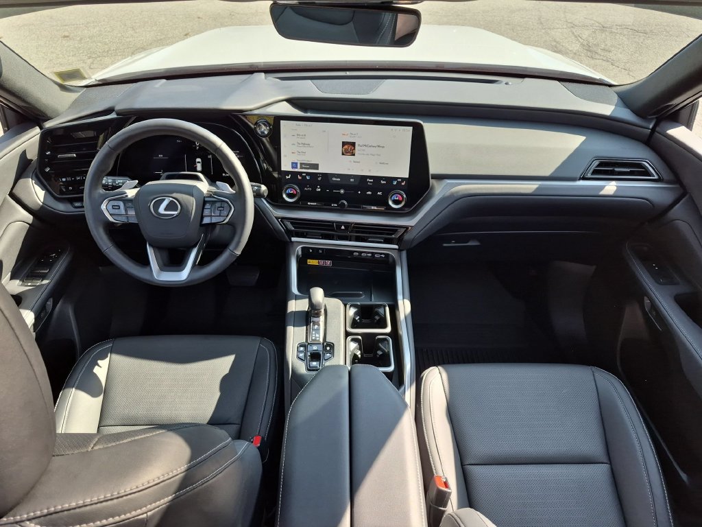 Used 2025 Lexus TX 350 AWD w/ Technology Package image 25