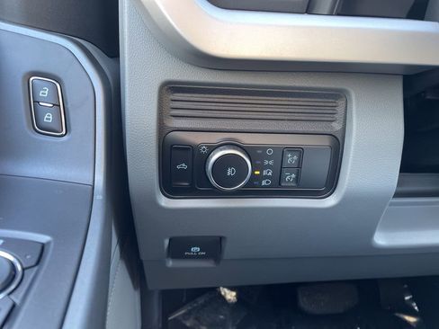 New 2025 Ford F250 XLT w/ Snow Plow/Camper Package image 25