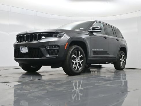 New 2025 Jeep Grand Cherokee Limited image 45