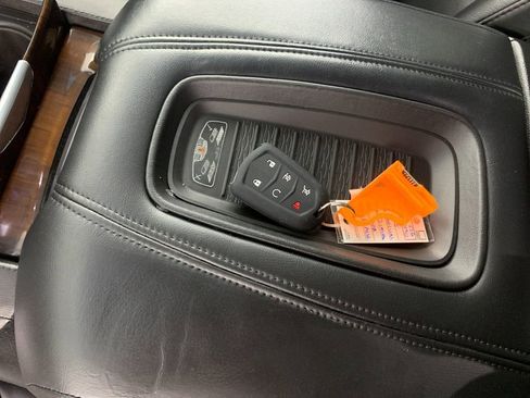 Used 2018 Cadillac Escalade 4WD image 43