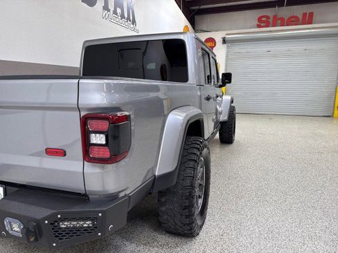Used 2020 Jeep Gladiator Overland image 45