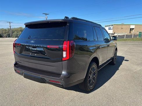 New 2025 Ford Expedition Platinum w/ Stealth Performance Package image 4