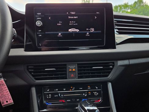 Used 2025 Volkswagen Jetta Sport FWD image 34