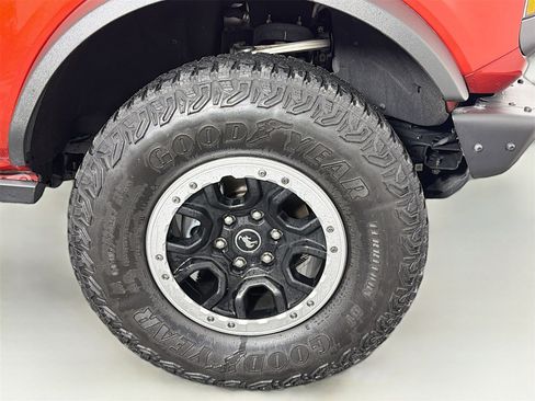 Used 2022 Ford Bronco Badlands w/ Sasquatch Package image 34