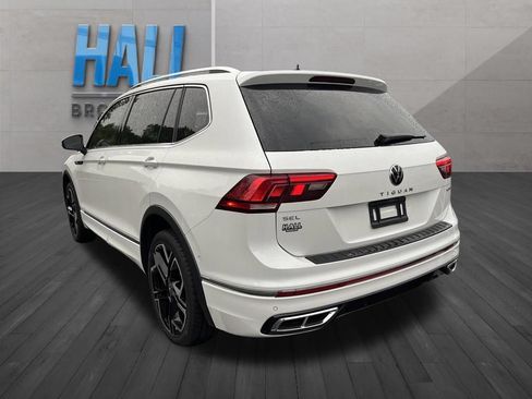 Certified 2024 Volkswagen Tiguan SEL R-Line AWD/4WD image 4