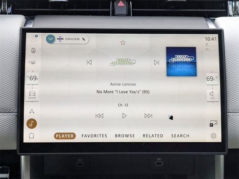 New 2025 Land Rover Discovery Sport Dynamic SE image 19