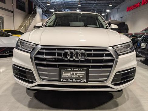 Used 2019 Audi Q5 2.0T Premium w/ Convenience Package AWD/4WD image 2