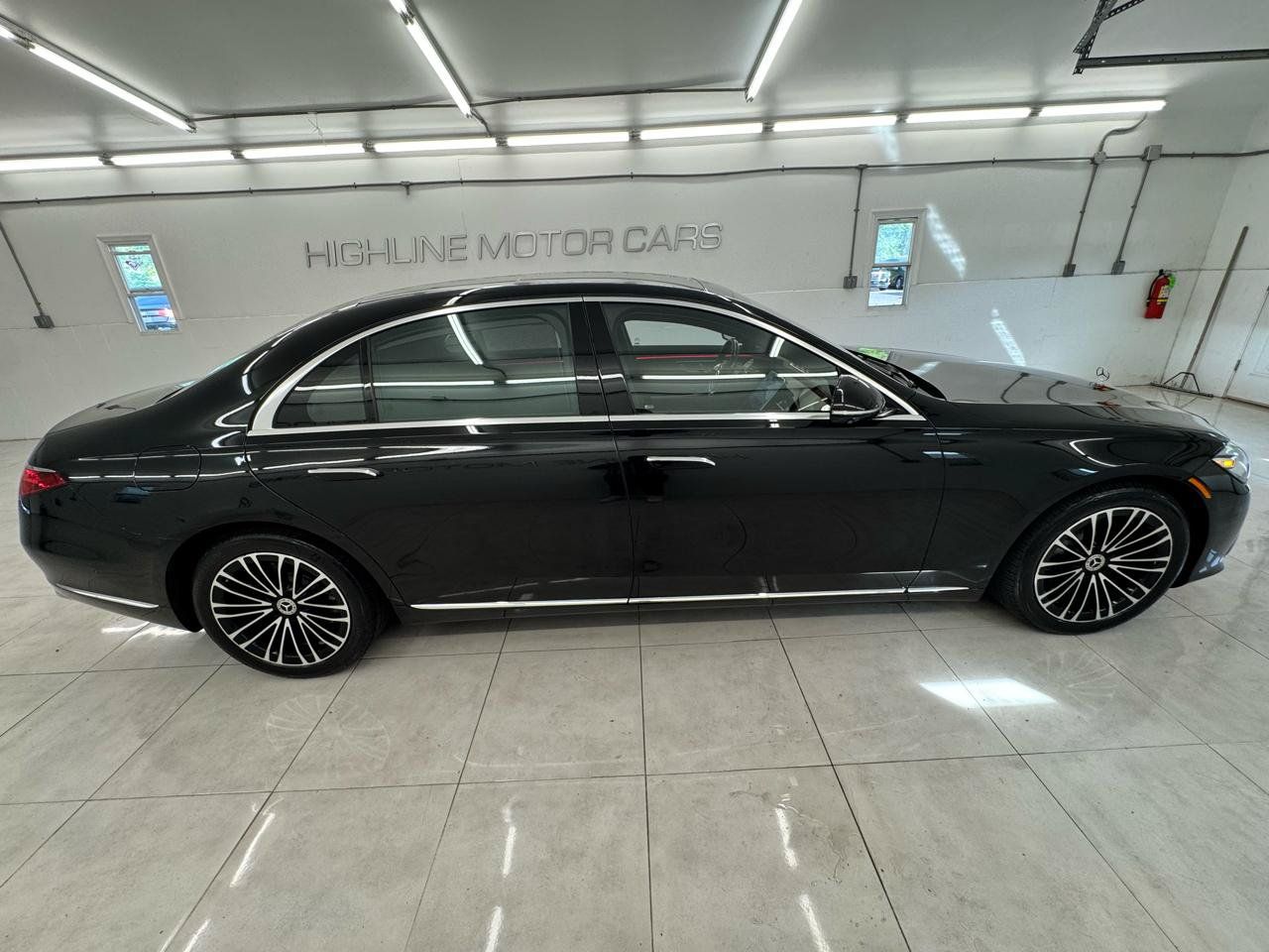 Used 2023 Mercedes-Benz S 500 4MATIC image 4