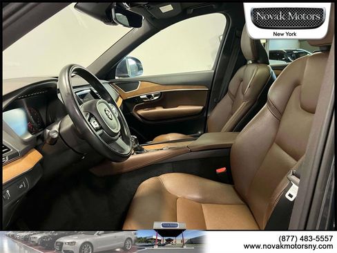 Used 2022 Volvo XC90 T6 Momentum w/ Climate Package image 18