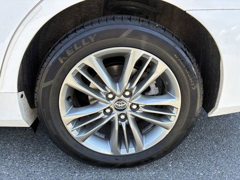 Used 2015 Toyota Camry SE FWD image 18