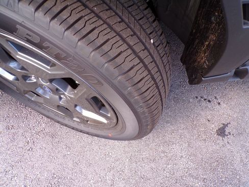 Certified 2026 Subaru Outback Premium AWD/4WD image 2
