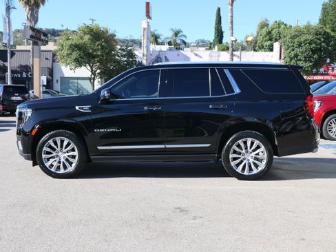 Used 2023 GMC Yukon Denali AWD/4WD image 2