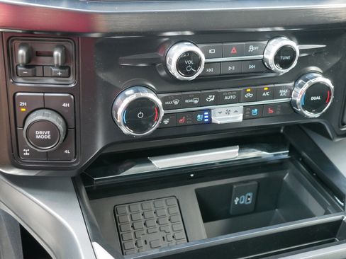 New 2025 Ford F250 Lariat w/ Lariat Ultimate Package image 10