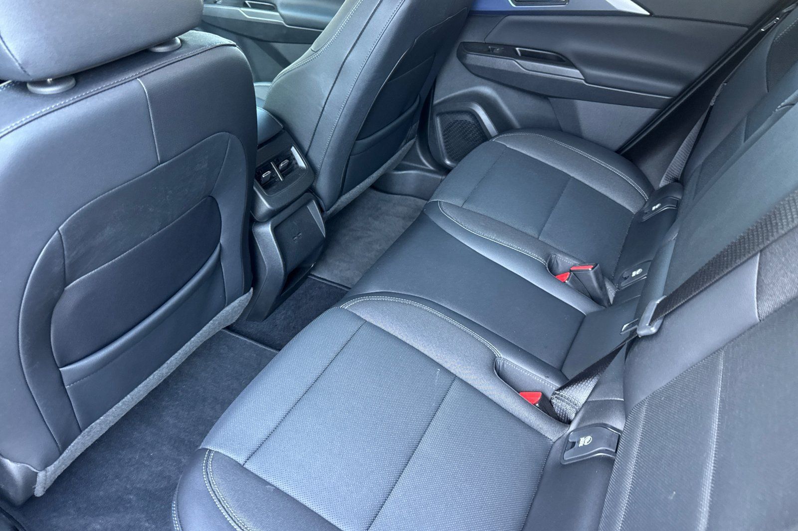 Used 2024 Chevrolet Equinox EV LT FWD image 13