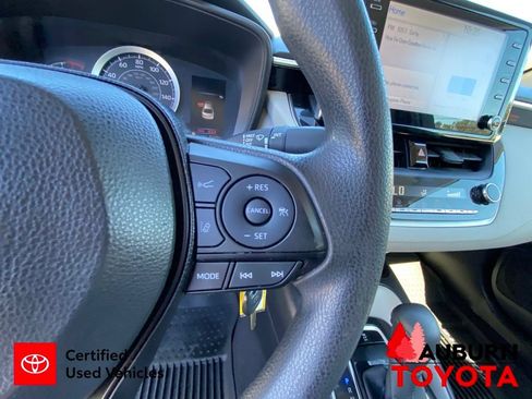 Certified 2020 Toyota Corolla LE FWD image 35