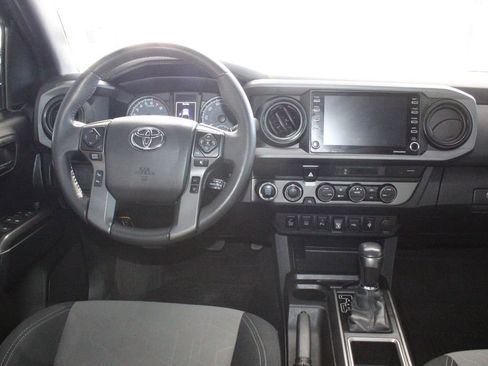 Used 2021 Toyota Tacoma TRD Sport w/ Technology Package image 2