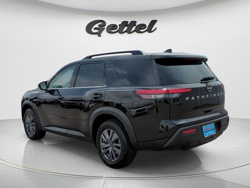 Certified 2025 Nissan Pathfinder SV image 14