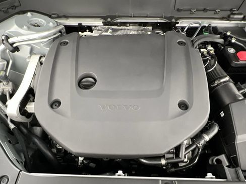 New 2026 Volvo XC90 B6 Plus w/ Protection Package Premier AWD/4WD image 16