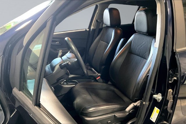 Used 2021 Chevrolet Trax LT FWD image 21