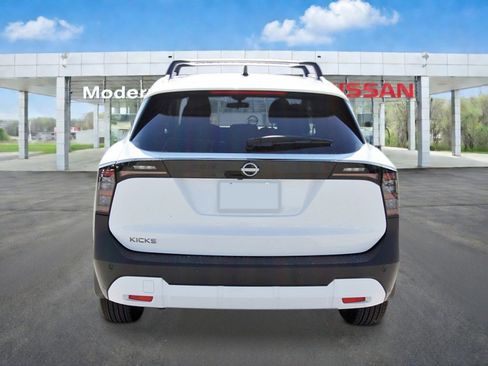 New 2026 Nissan Kicks SV w/ Cold Weather Package FWD image 4