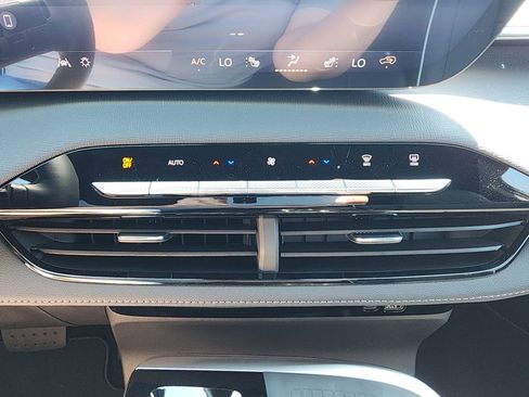 New 2026 Buick Enclave Sport Touring w/ Super Cruise Package image 31