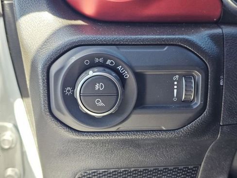 Used 2023 Jeep Gladiator Rubicon w/ Cold Weather Group AWD/4WD image 20