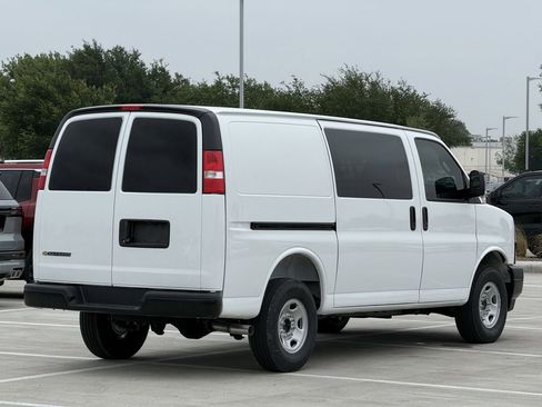 New 2026 Chevrolet Express 2500 RWD image 4