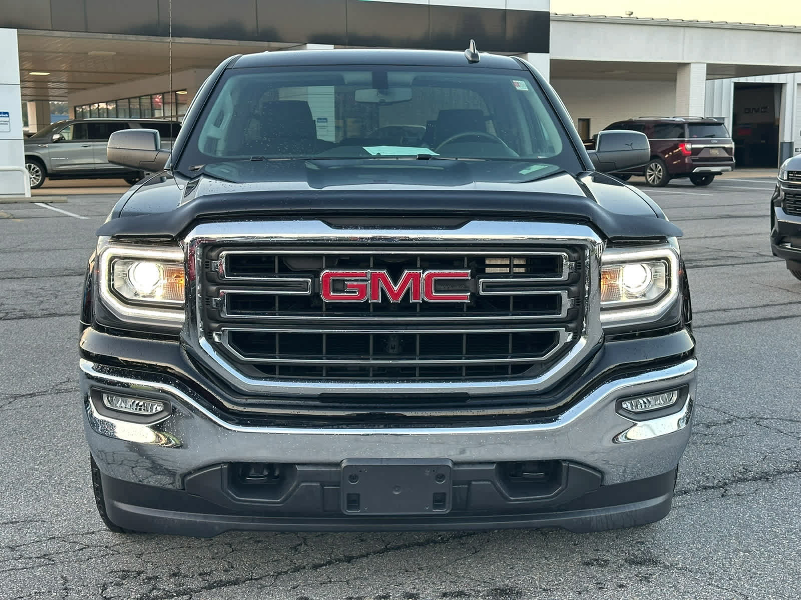 Used 2019 GMC Sierra 1500 SLE w/ SLE Value Package AWD/4WD image 5