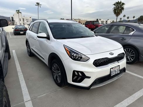 Used 2020 Kia Niro LXS image 11