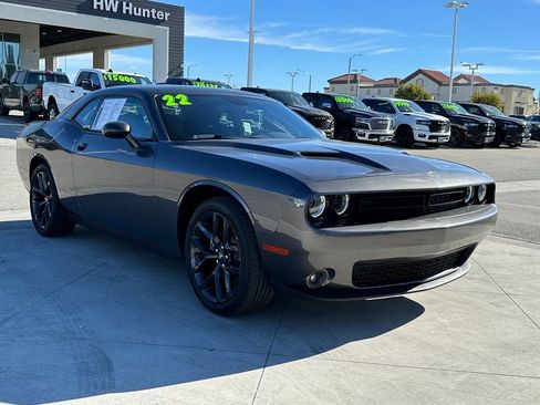 Certified 2022 Dodge Challenger SXT w/ Blacktop Package image 9