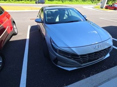 Used 2022 Hyundai Elantra Limited