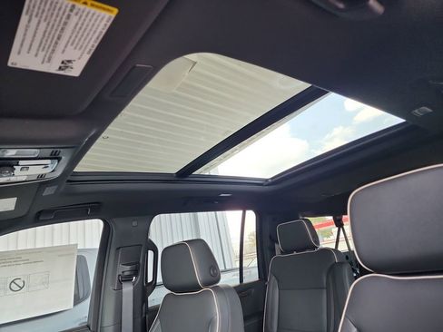 New 2026 Chevrolet Suburban Premier w/ Sun And Tow Package image 36