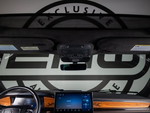 Used 2022 Lincoln Navigator L Black Label AWD/4WD image 10