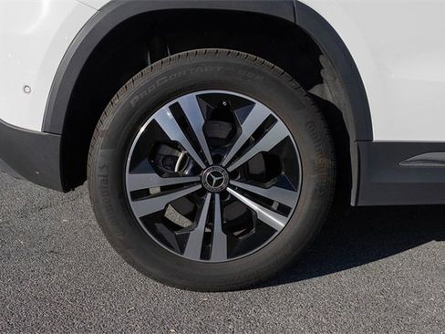 Certified 2025 Mercedes-Benz GLA 250 4MATIC image 10