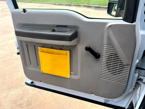 Used 2009 Ford F550 2WD Regular Cab Super Duty image 20