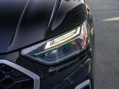 Used 2023 Audi Q5 e Premium w/ Convenience Package image 8